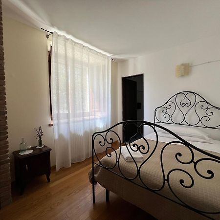 Locanda Sul Lago Santo Stefano Di Sessanio Exteriör bild