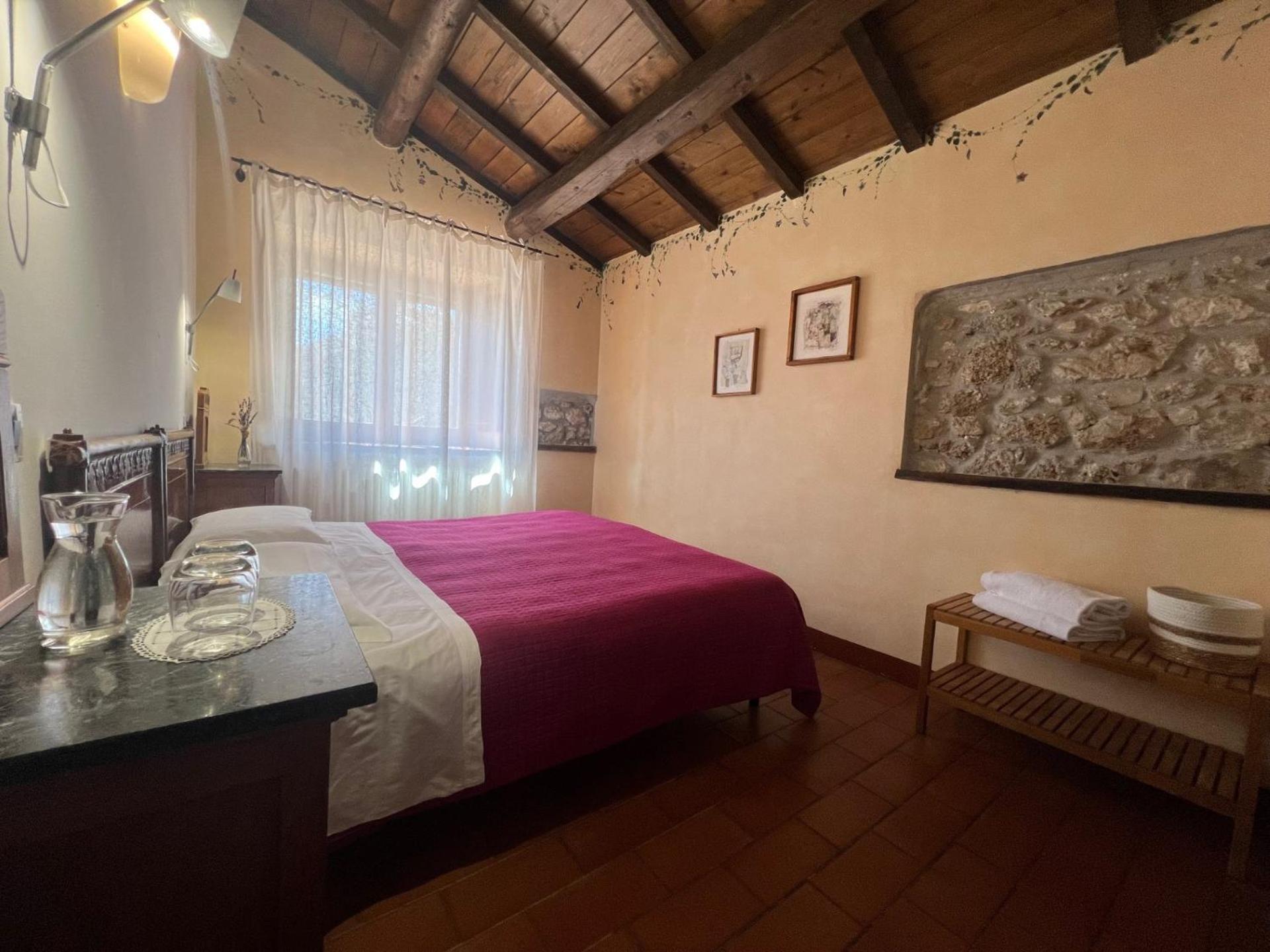Locanda Sul Lago Santo Stefano Di Sessanio Exteriör bild