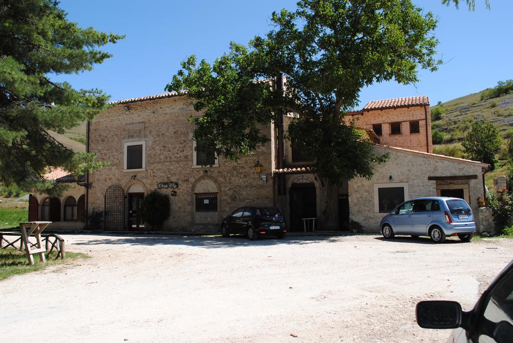 Locanda Sul Lago Santo Stefano Di Sessanio Exteriör bild